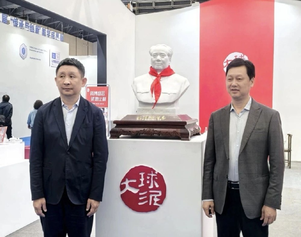 低调谦逊的伟人外孙